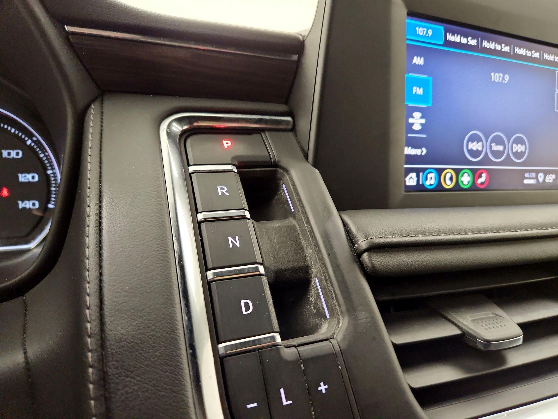 Thumbnail: 2023 Chevrolet Suburban - 17