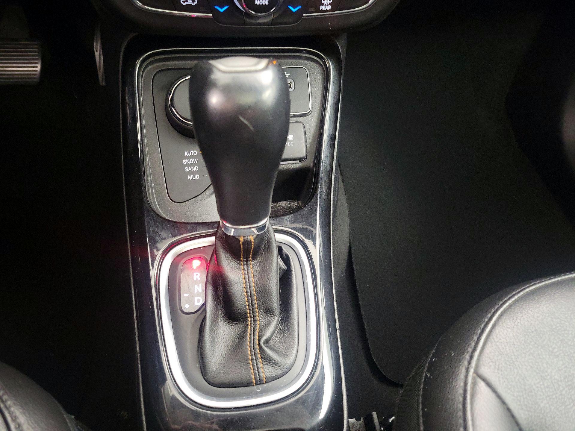 Thumbnail: 2018 Jeep Compass - 18