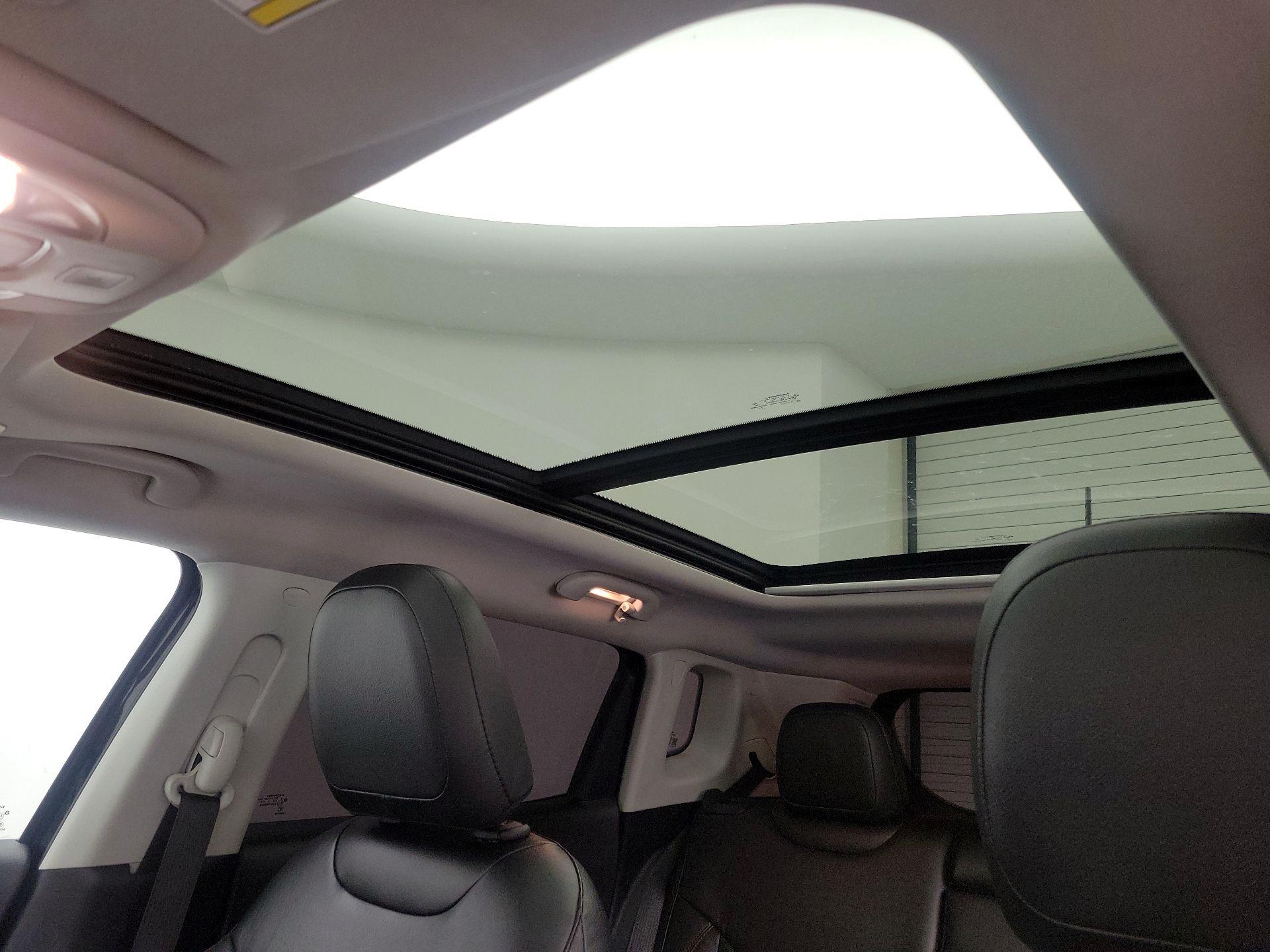 Thumbnail: 2018 Jeep Compass - 20