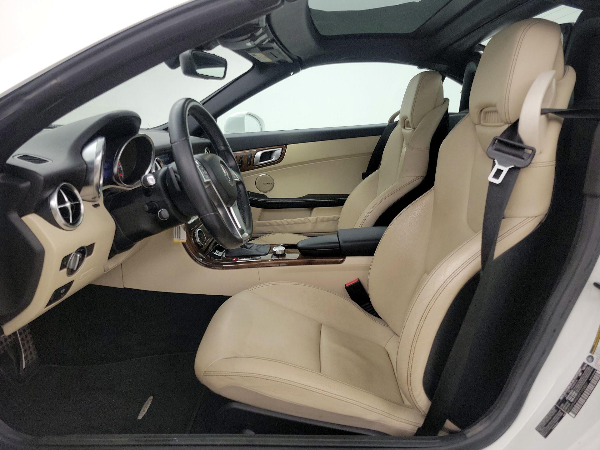 Thumbnail: 2015 Mercedes-Benz SLK - 11