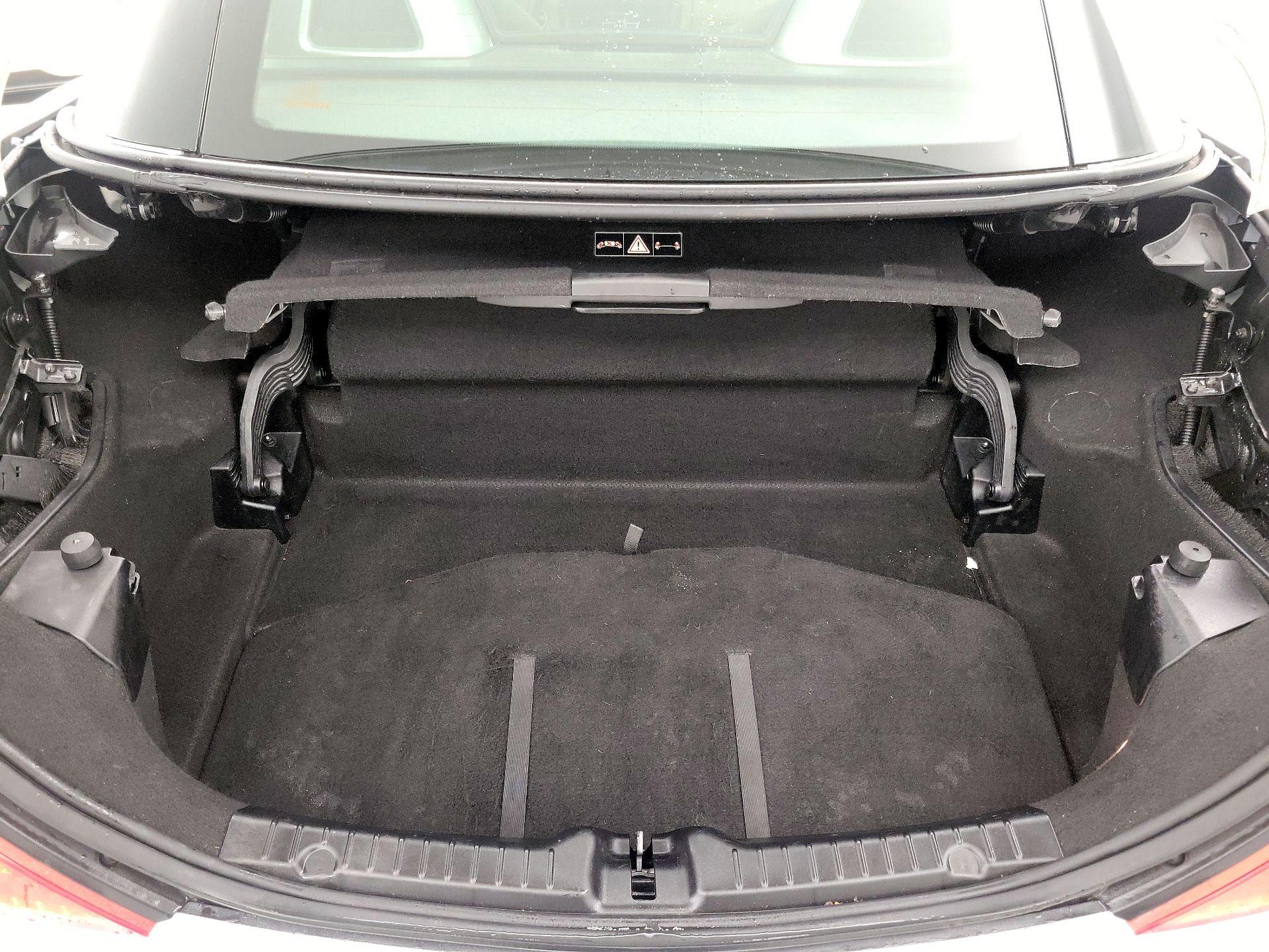 Thumbnail: 2015 Mercedes-Benz SLK - 20