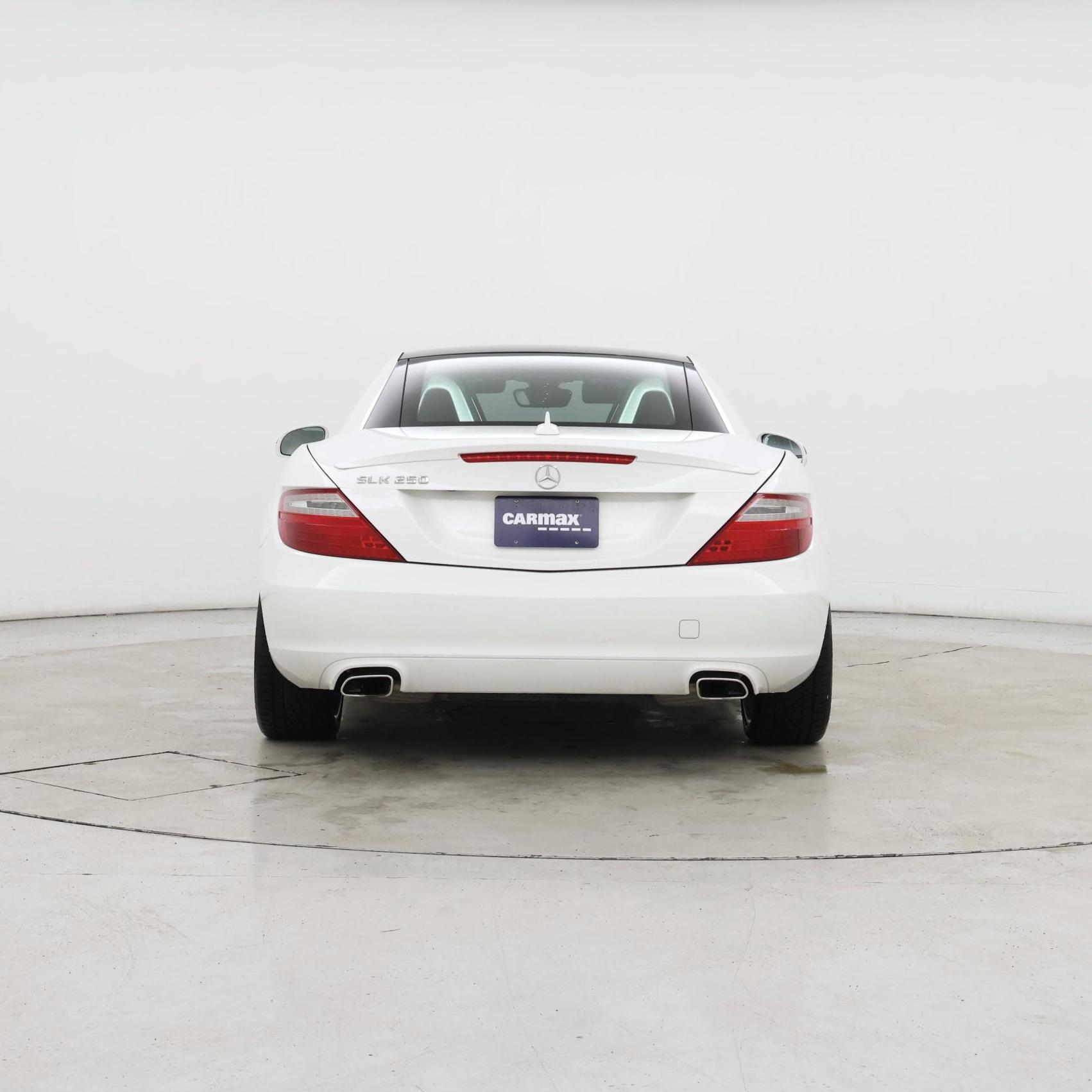 Thumbnail: 2015 Mercedes-Benz SLK - 3