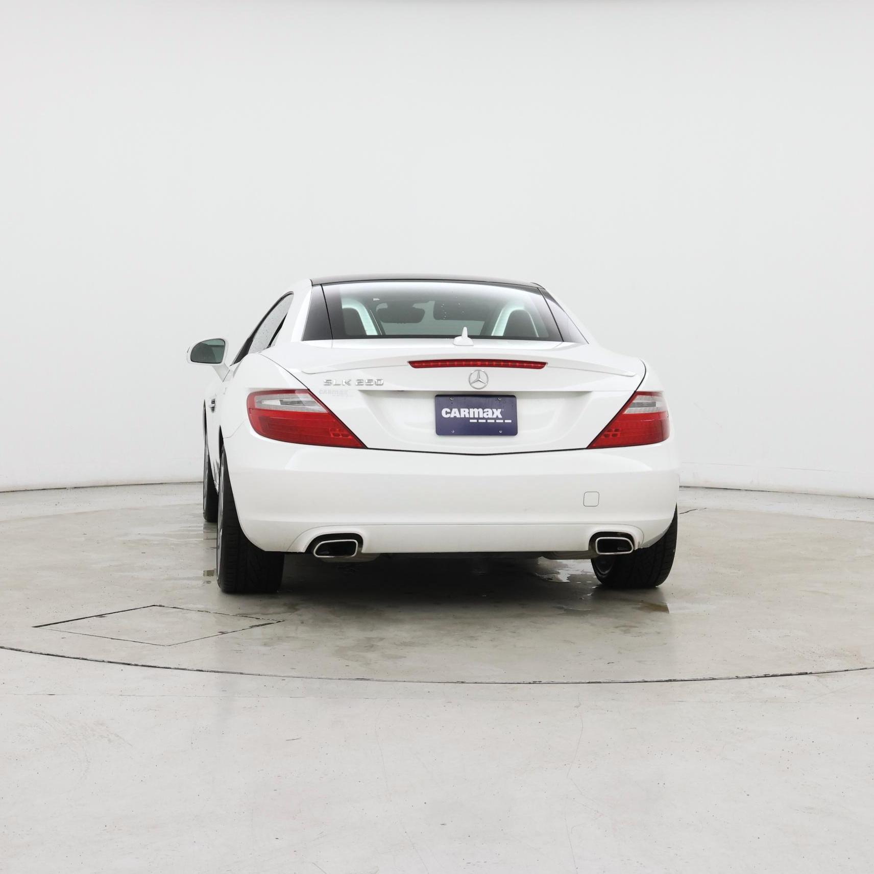 Thumbnail: 2015 Mercedes-Benz SLK - 7