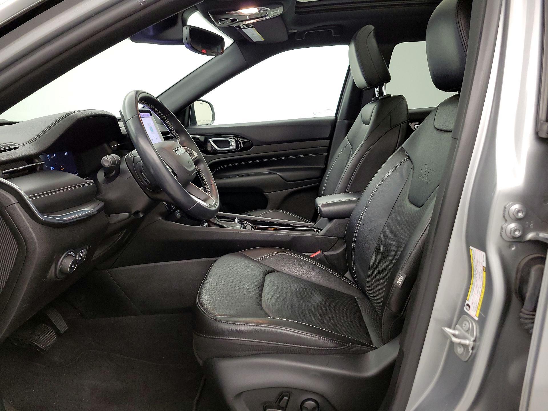 Thumbnail: 2022 Jeep Compass - 11