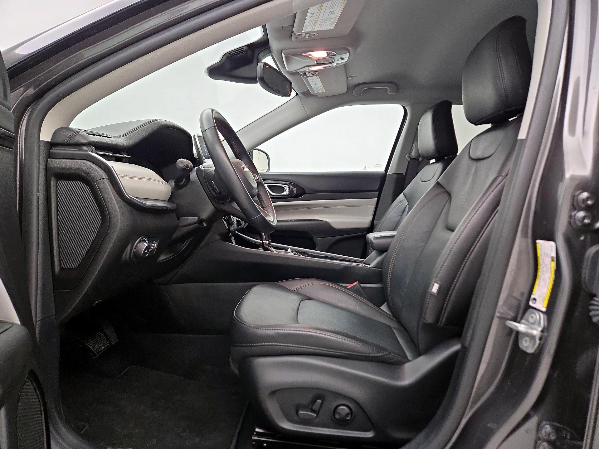 Thumbnail: 2022 Jeep Compass - 11