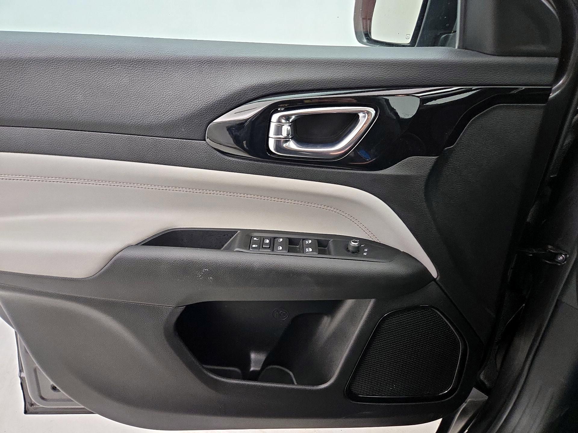 Thumbnail: 2022 Jeep Compass - 12