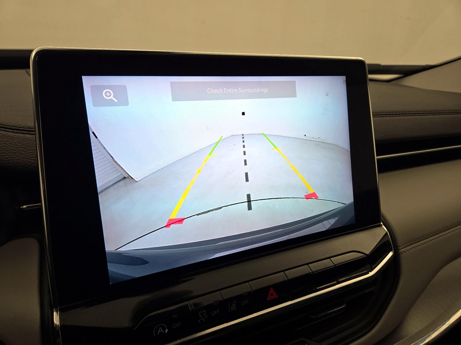 Thumbnail: 2022 Jeep Compass - 14