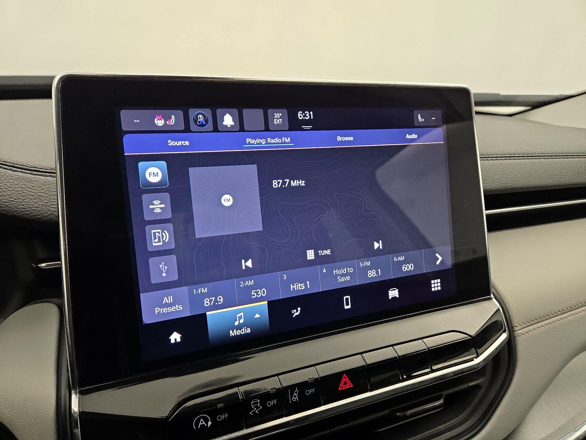 Thumbnail: 2022 Jeep Compass - 15