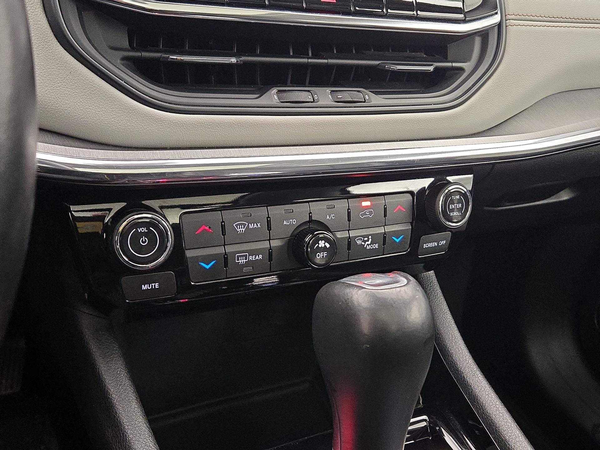 Thumbnail: 2022 Jeep Compass - 16