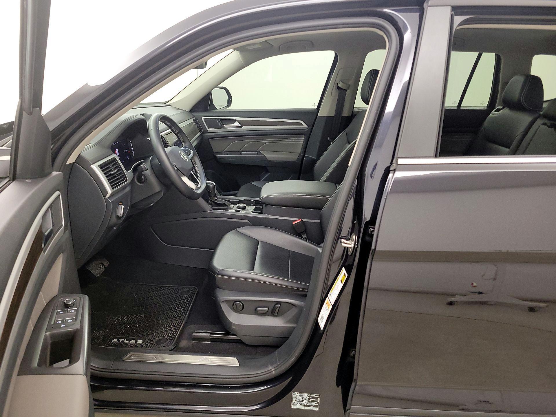 Thumbnail: 2022 Volkswagen Atlas - 11