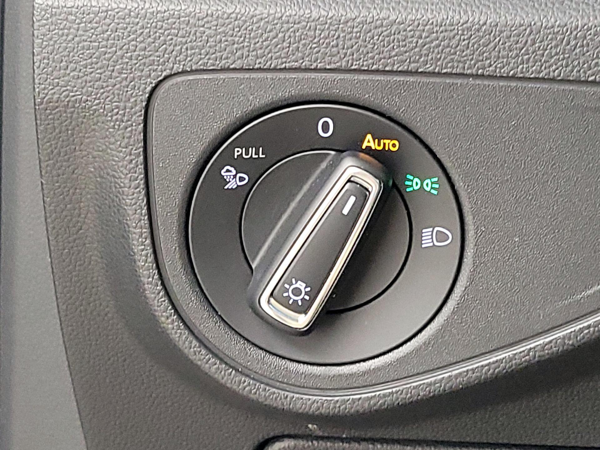 Thumbnail: 2022 Volkswagen Atlas - 13