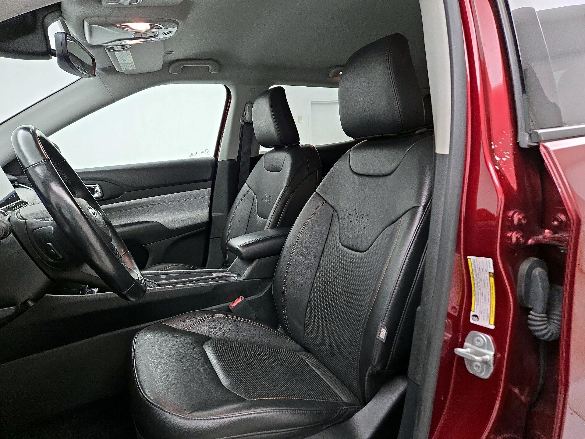 Thumbnail: 2022 Jeep Compass - 11