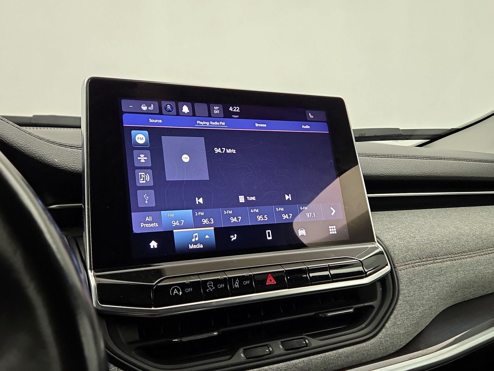 Thumbnail: 2022 Jeep Compass - 15