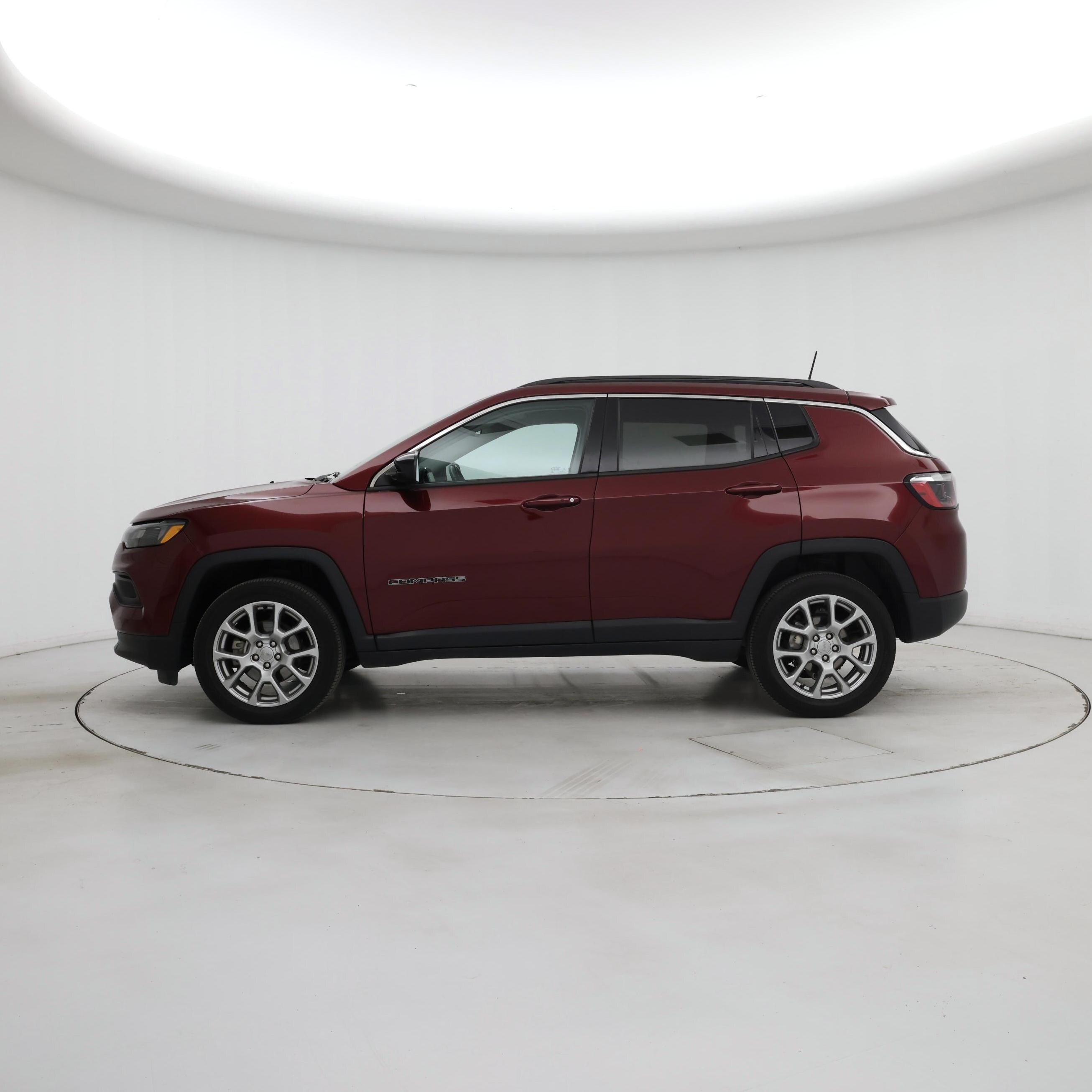 Thumbnail: 2022 Jeep Compass - 3