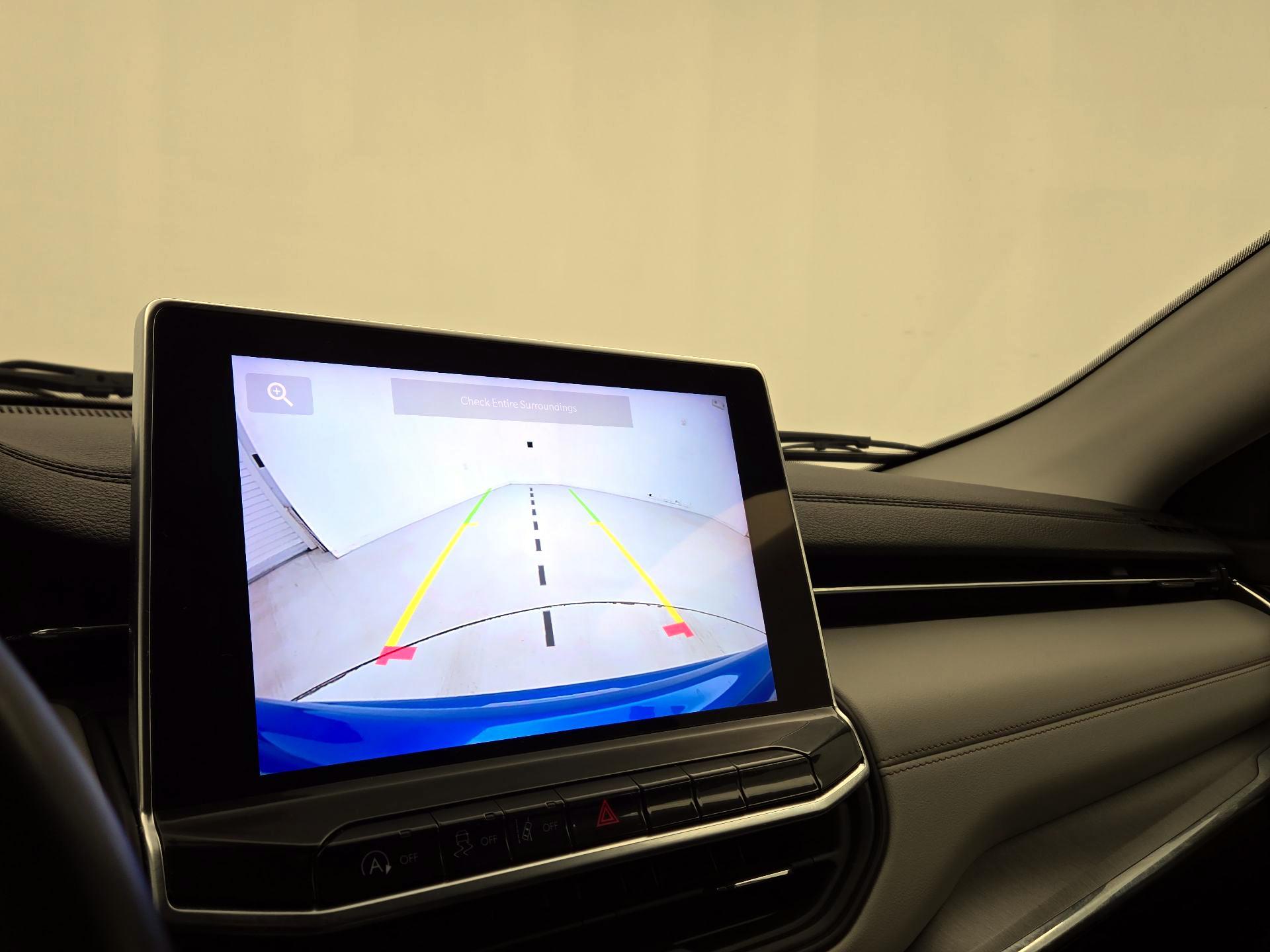 Thumbnail: 2022 Jeep Compass - 14