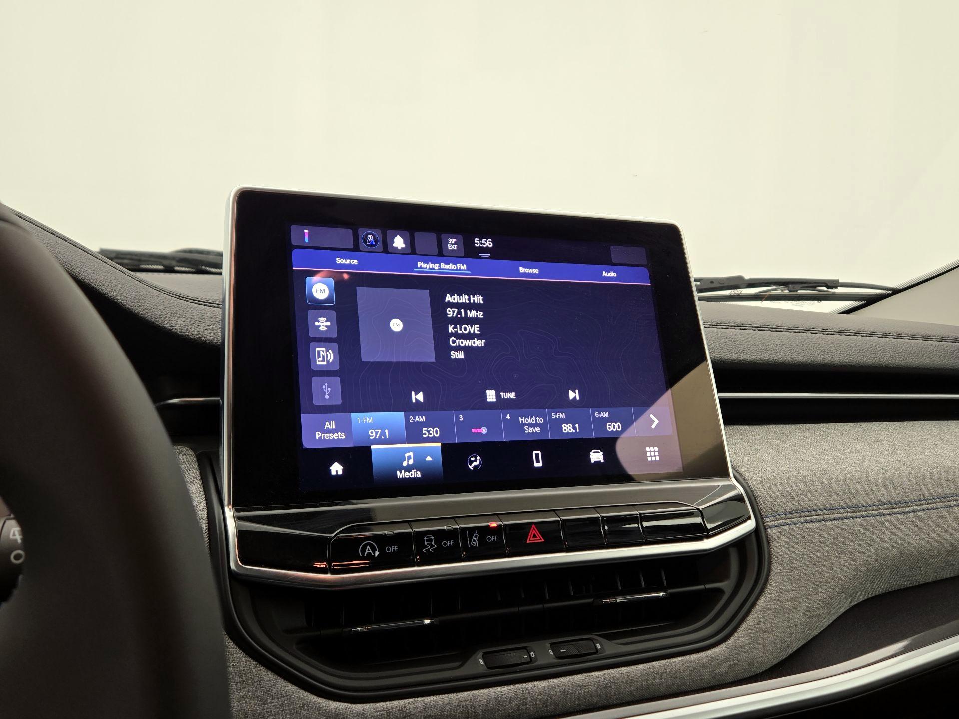 Thumbnail: 2022 Jeep Compass - 15