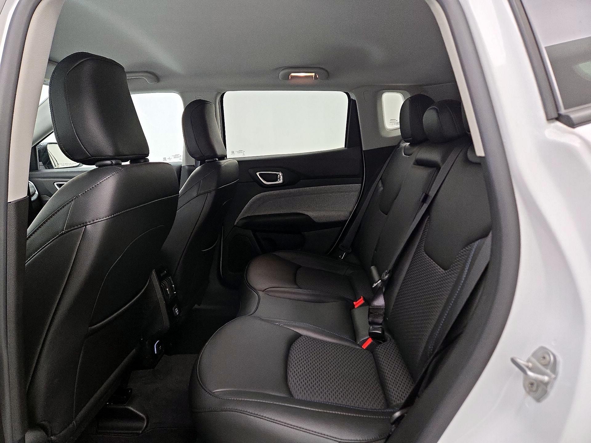 Thumbnail: 2022 Jeep Compass - 19