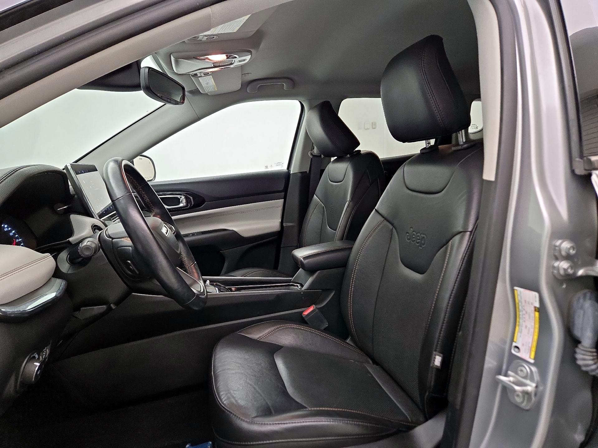 Thumbnail: 2022 Jeep Compass - 11