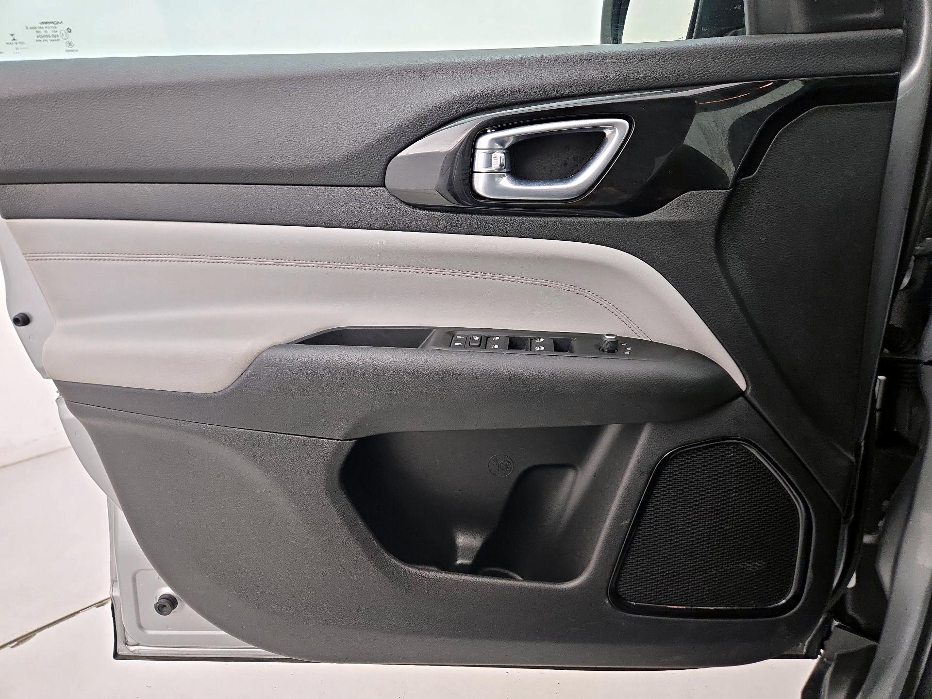 Thumbnail: 2022 Jeep Compass - 12