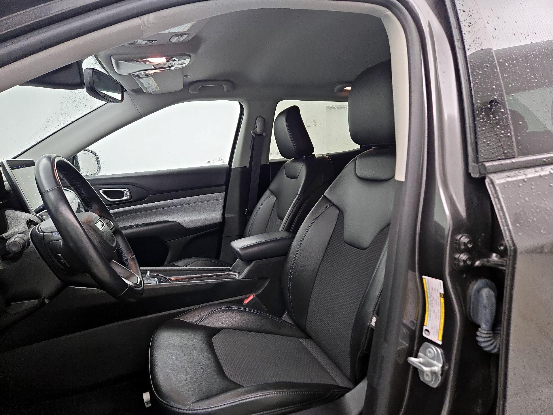 Thumbnail: 2022 Jeep Compass - 11