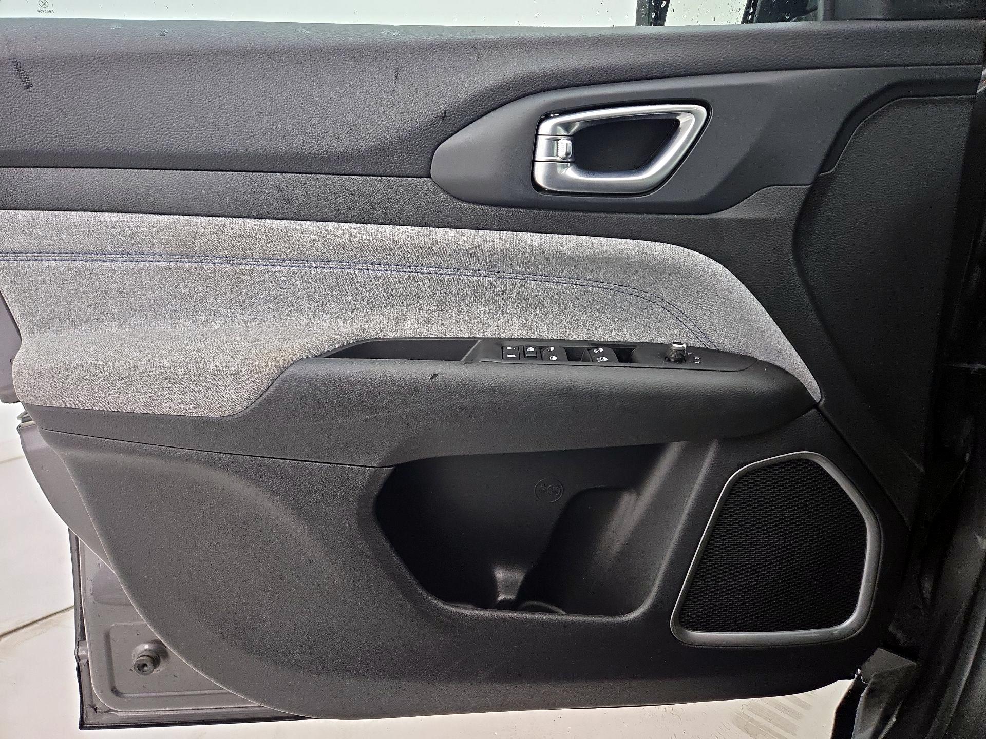 Thumbnail: 2022 Jeep Compass - 12