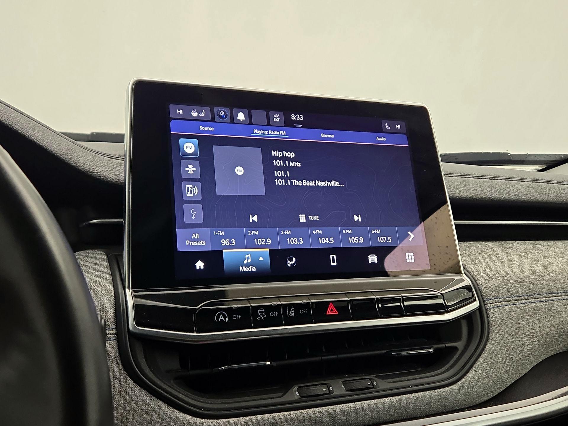 Thumbnail: 2022 Jeep Compass - 15