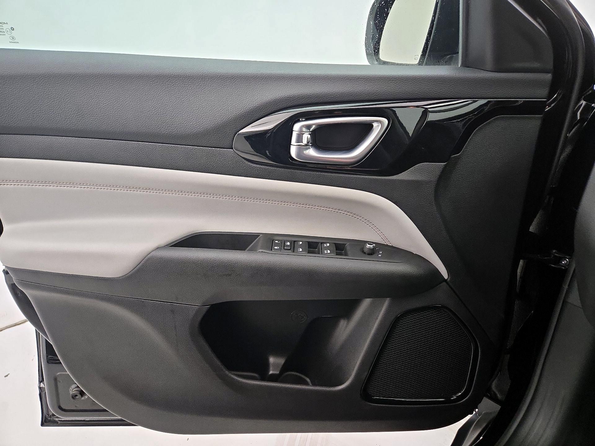 Thumbnail: 2022 Jeep Compass - 12