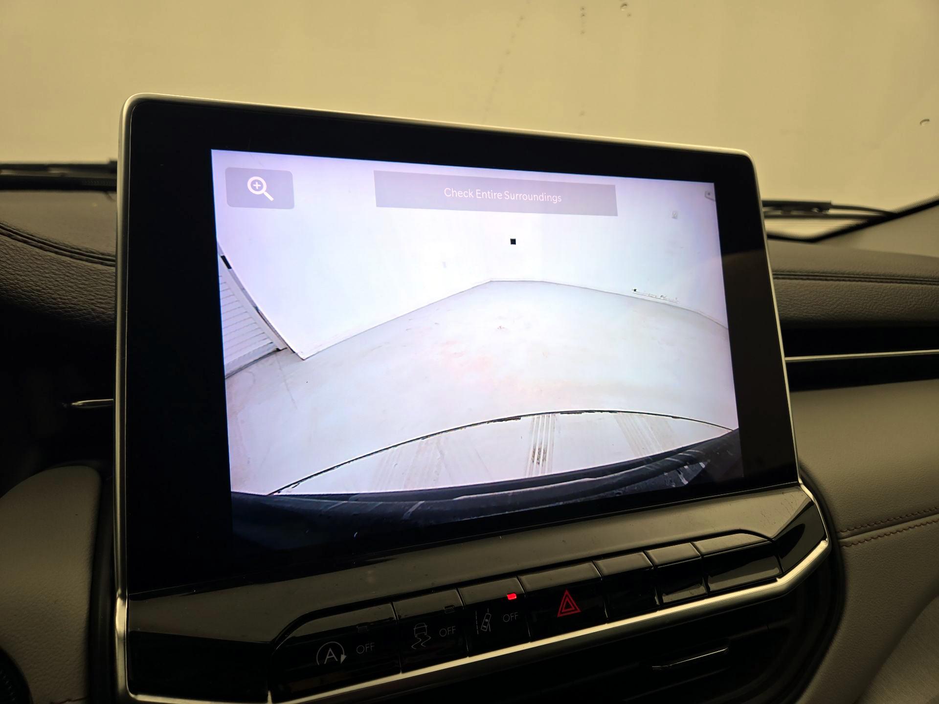 Thumbnail: 2022 Jeep Compass - 14