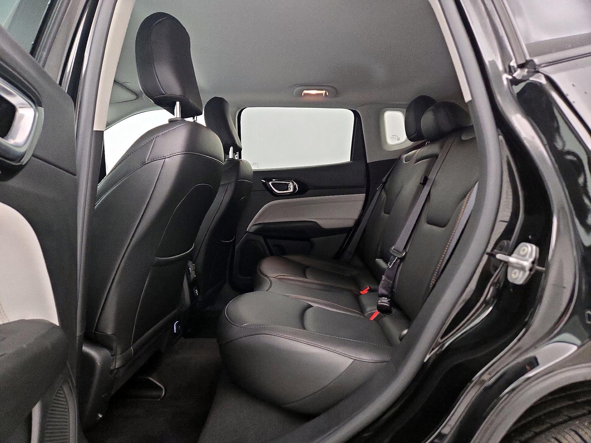 Thumbnail: 2022 Jeep Compass - 19