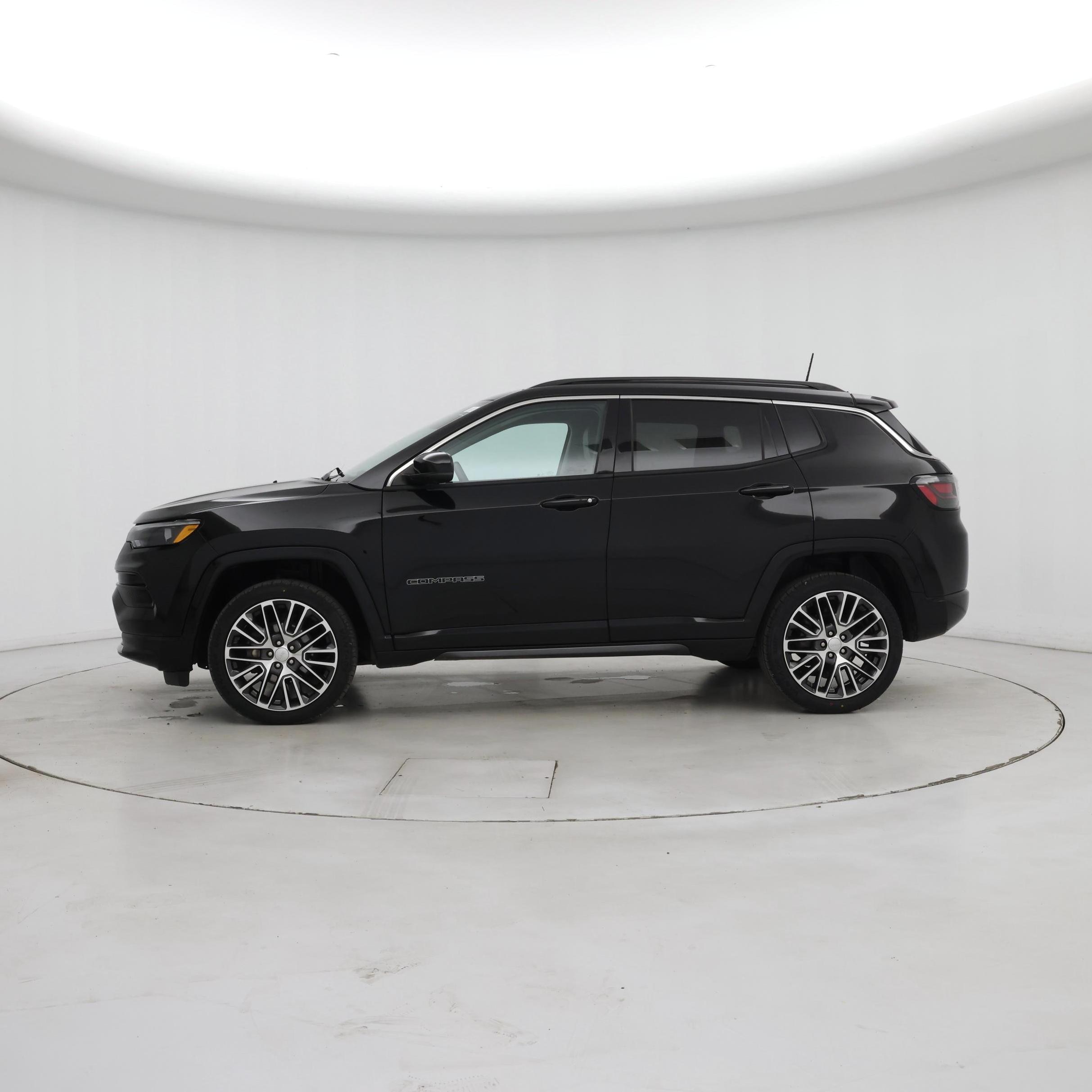 Thumbnail: 2022 Jeep Compass - 3
