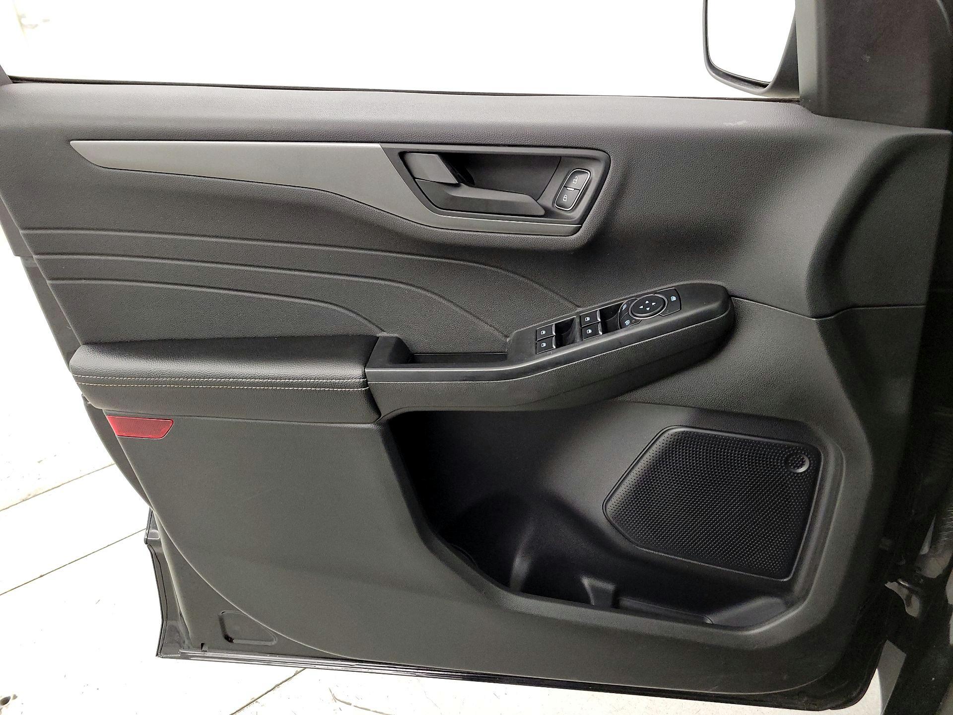 Thumbnail: 2023 Ford Escape - 12