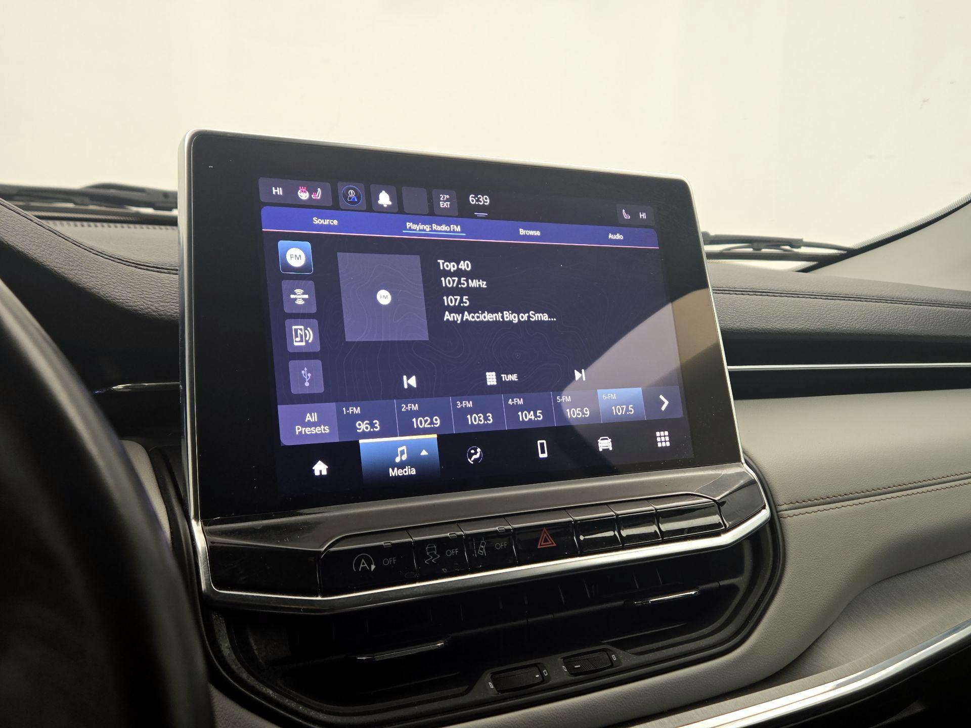 Thumbnail: 2022 Jeep Compass - 15