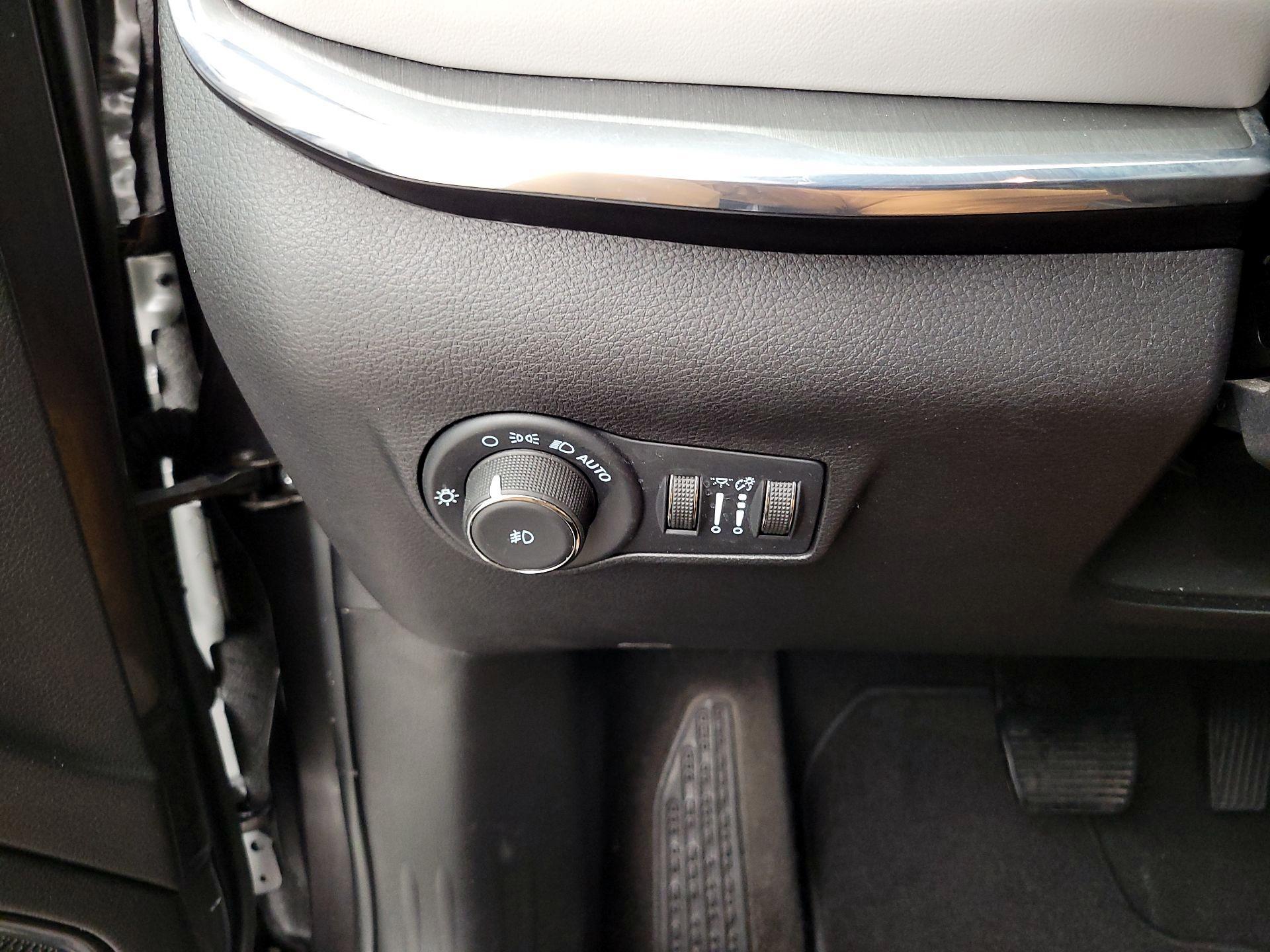 Thumbnail: 2022 Jeep Compass - 13