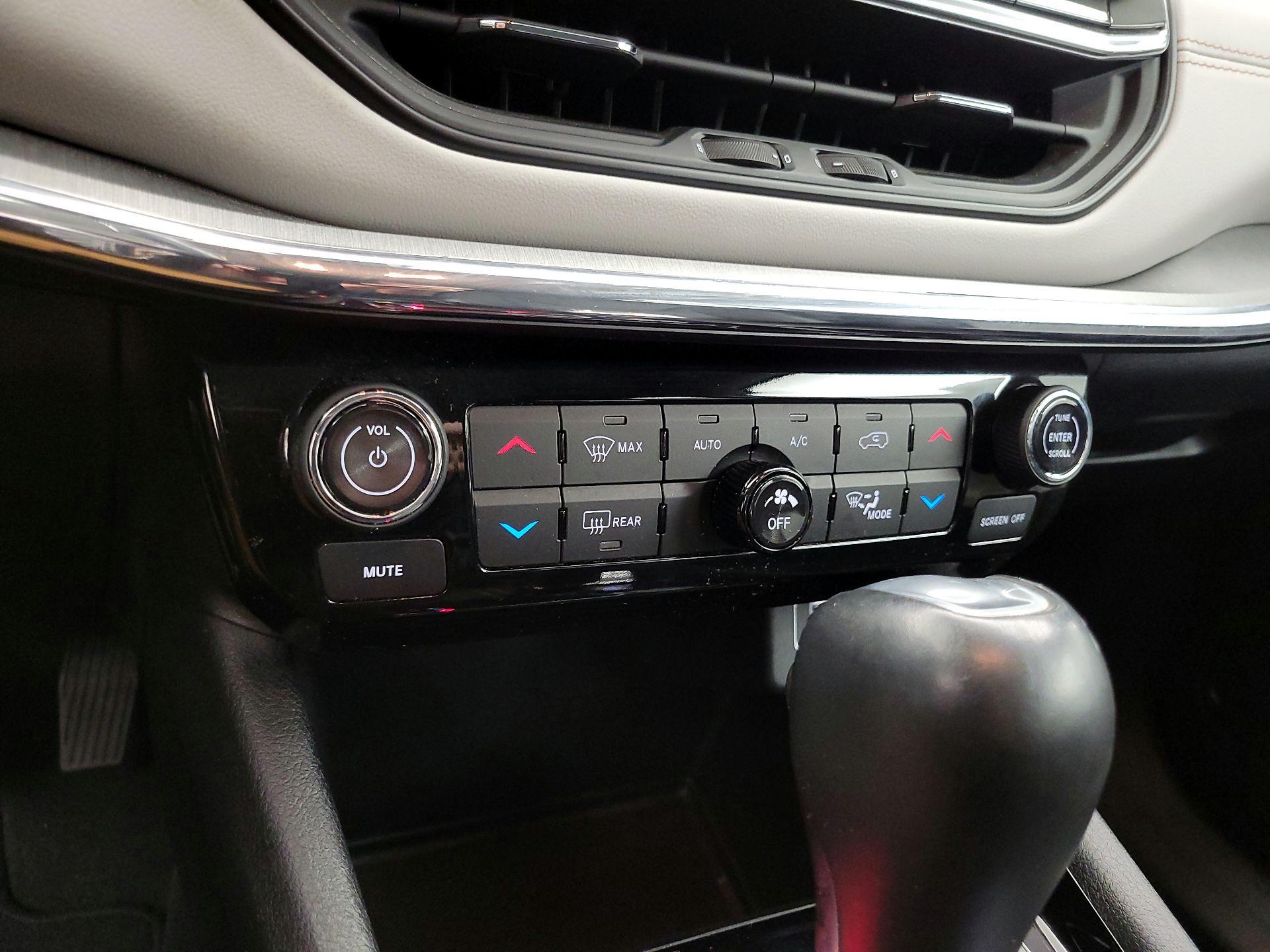 Thumbnail: 2022 Jeep Compass - 16