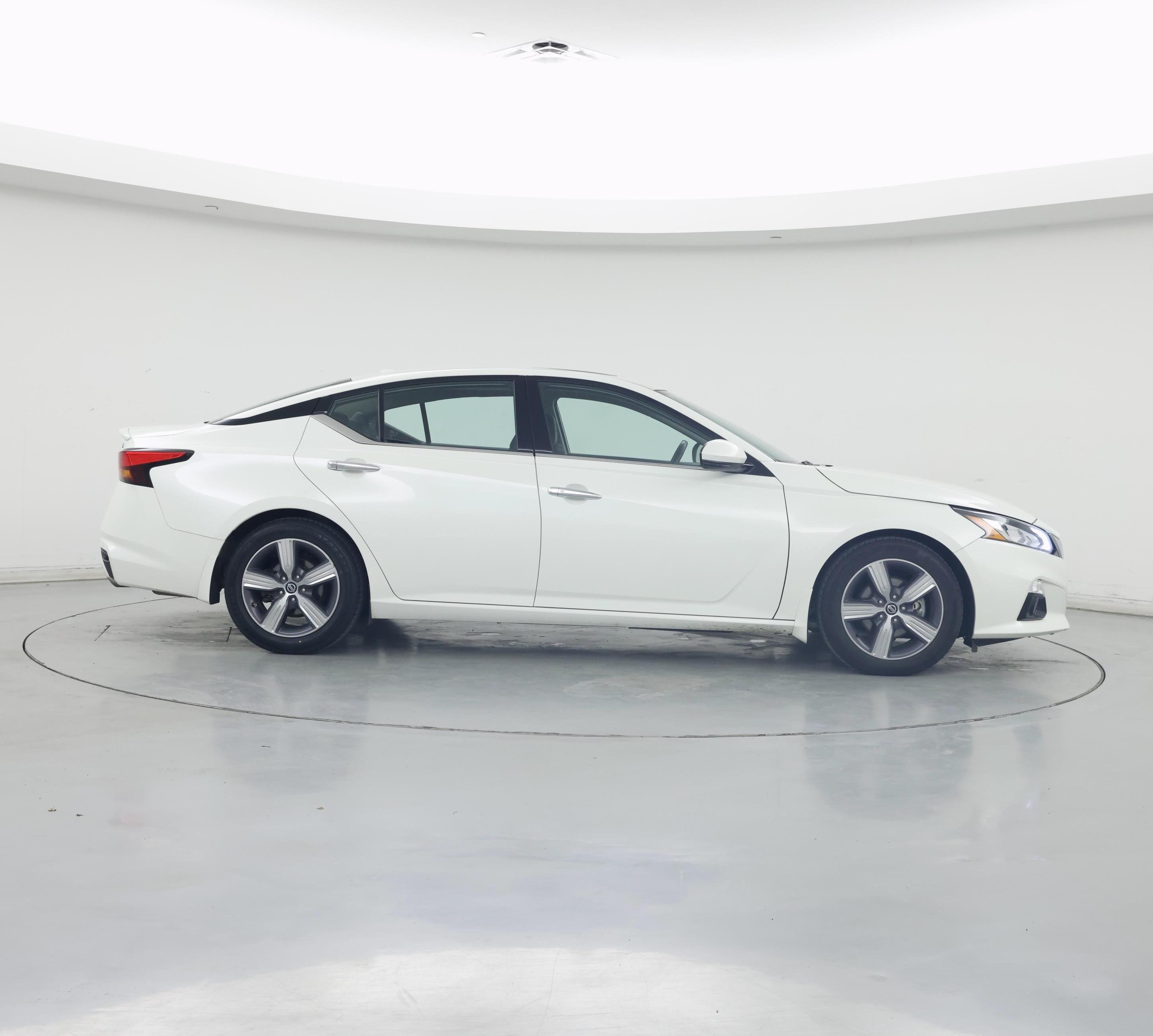 Thumbnail: 2022 Nissan Altima - 7