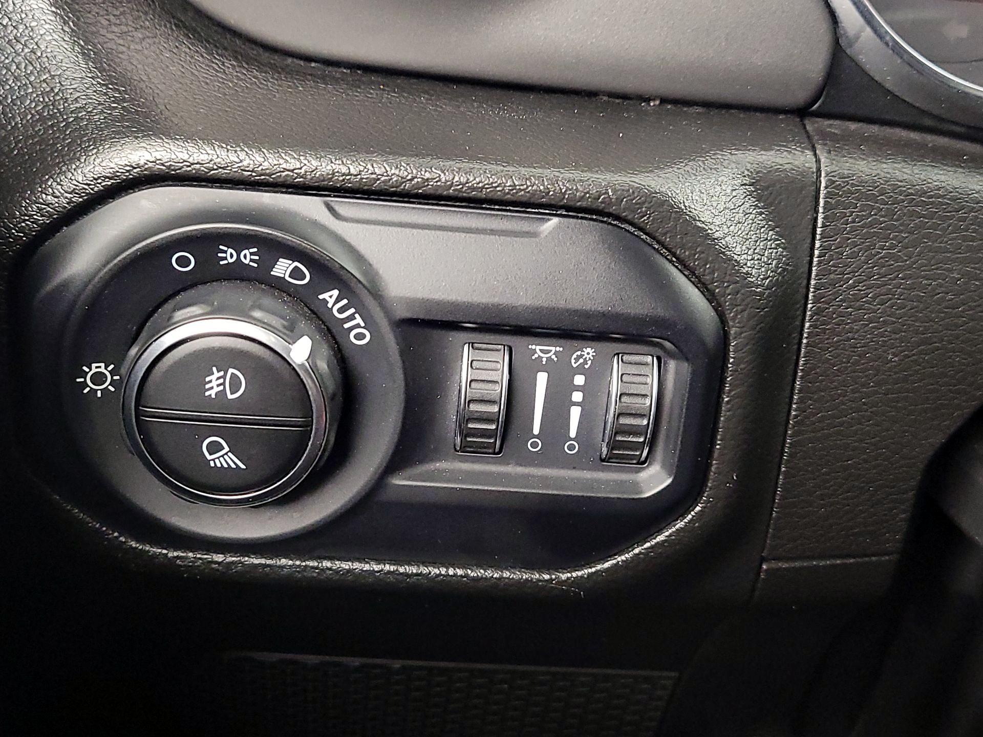 Thumbnail: 2022 Jeep Gladiator - 13