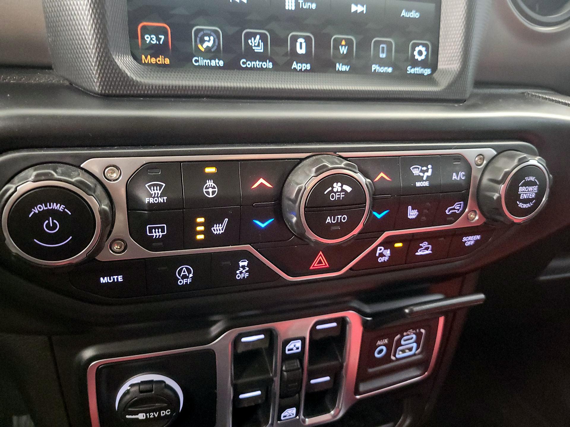 Thumbnail: 2022 Jeep Gladiator - 17