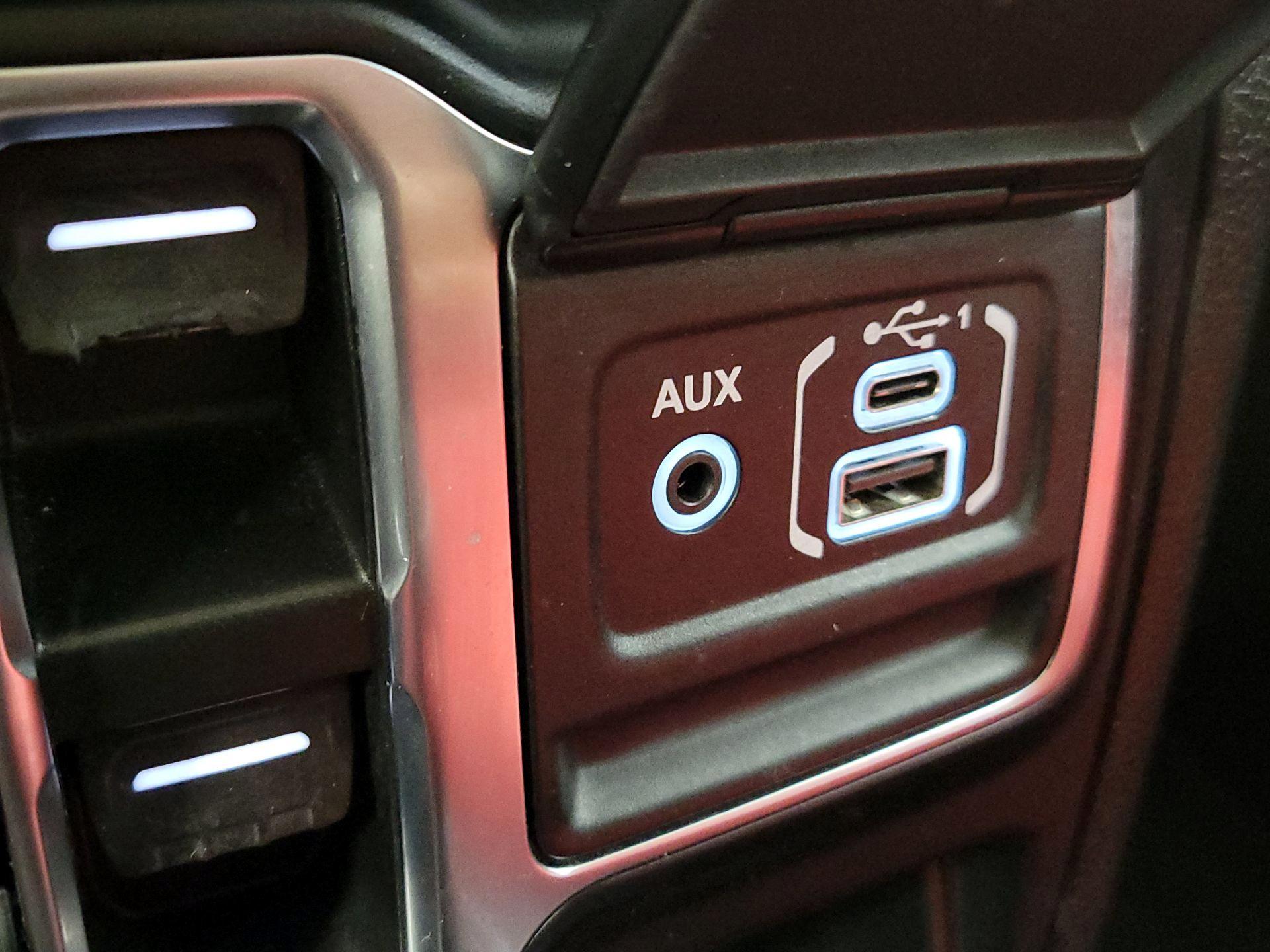 Thumbnail: 2022 Jeep Gladiator - 19