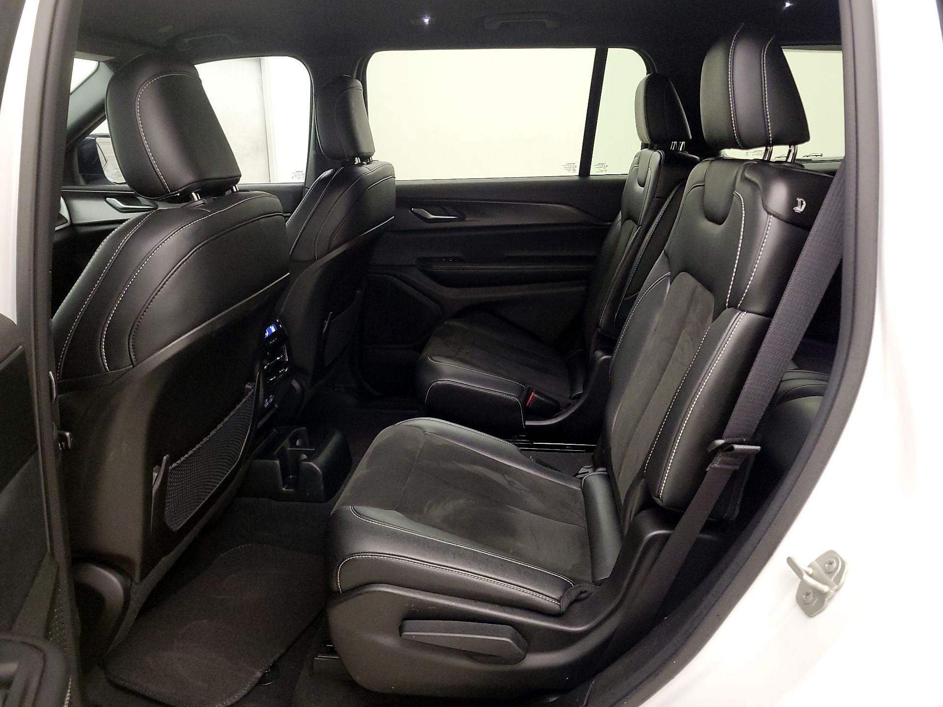 Thumbnail: 2023 Jeep Grand Cherokee L - 19