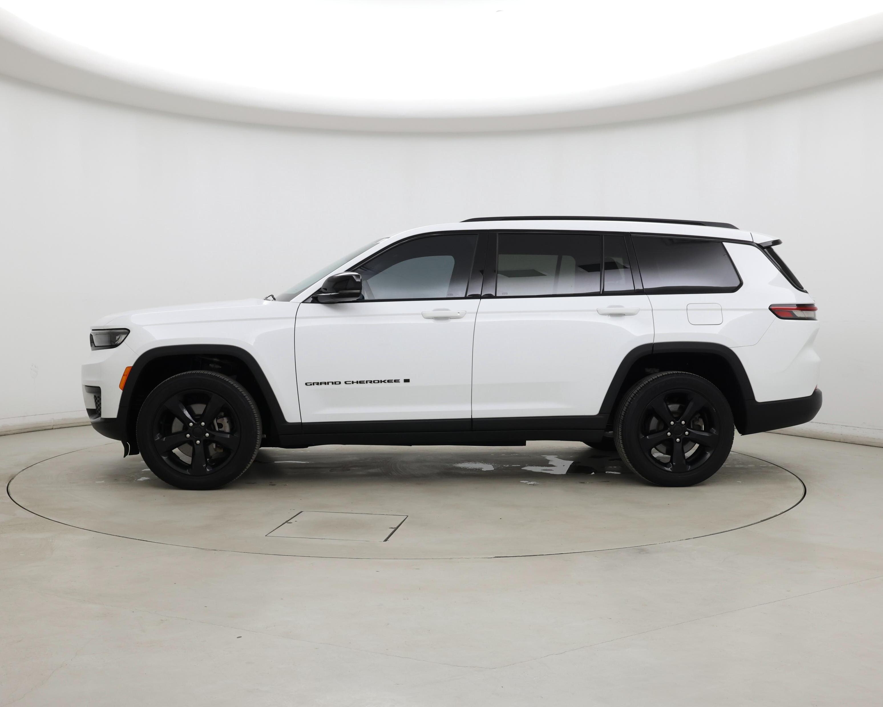Thumbnail: 2023 Jeep Grand Cherokee L - 3