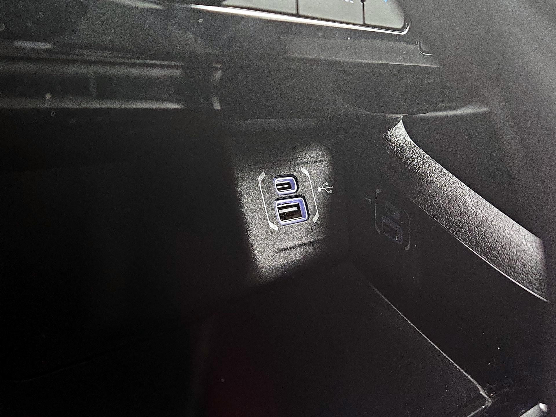 Thumbnail: 2022 Jeep Compass - 18