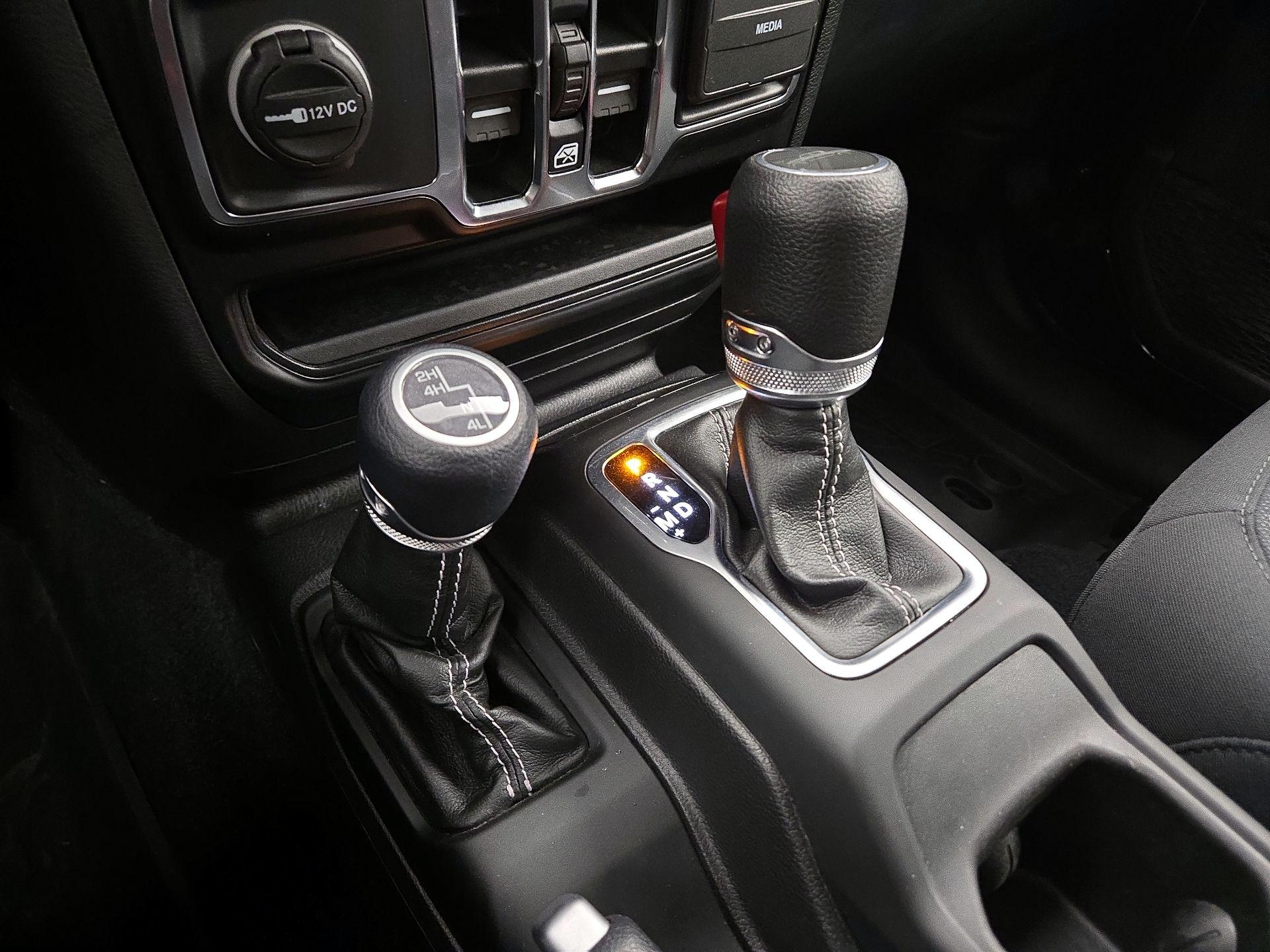 Thumbnail: 2022 Jeep Gladiator - 17