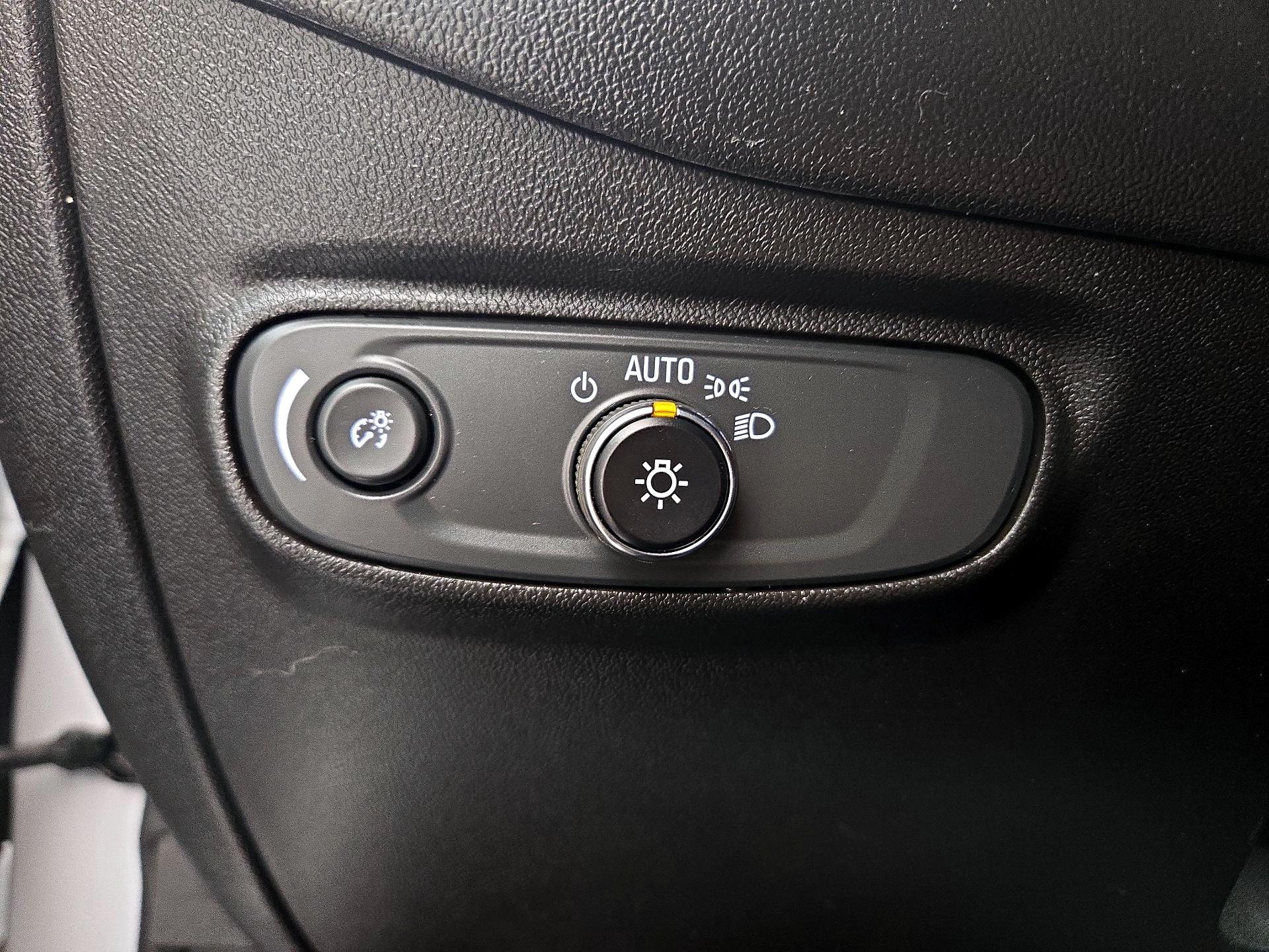 Thumbnail: 2021 Chevrolet Equinox - 13