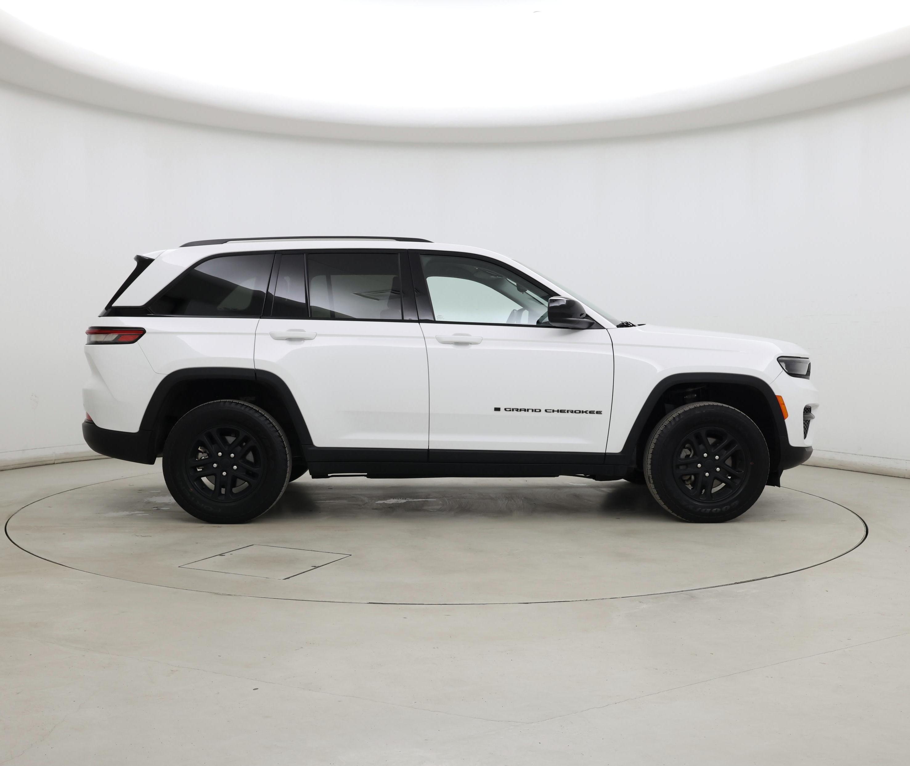 Thumbnail: 2023 Jeep Grand Cherokee - 7