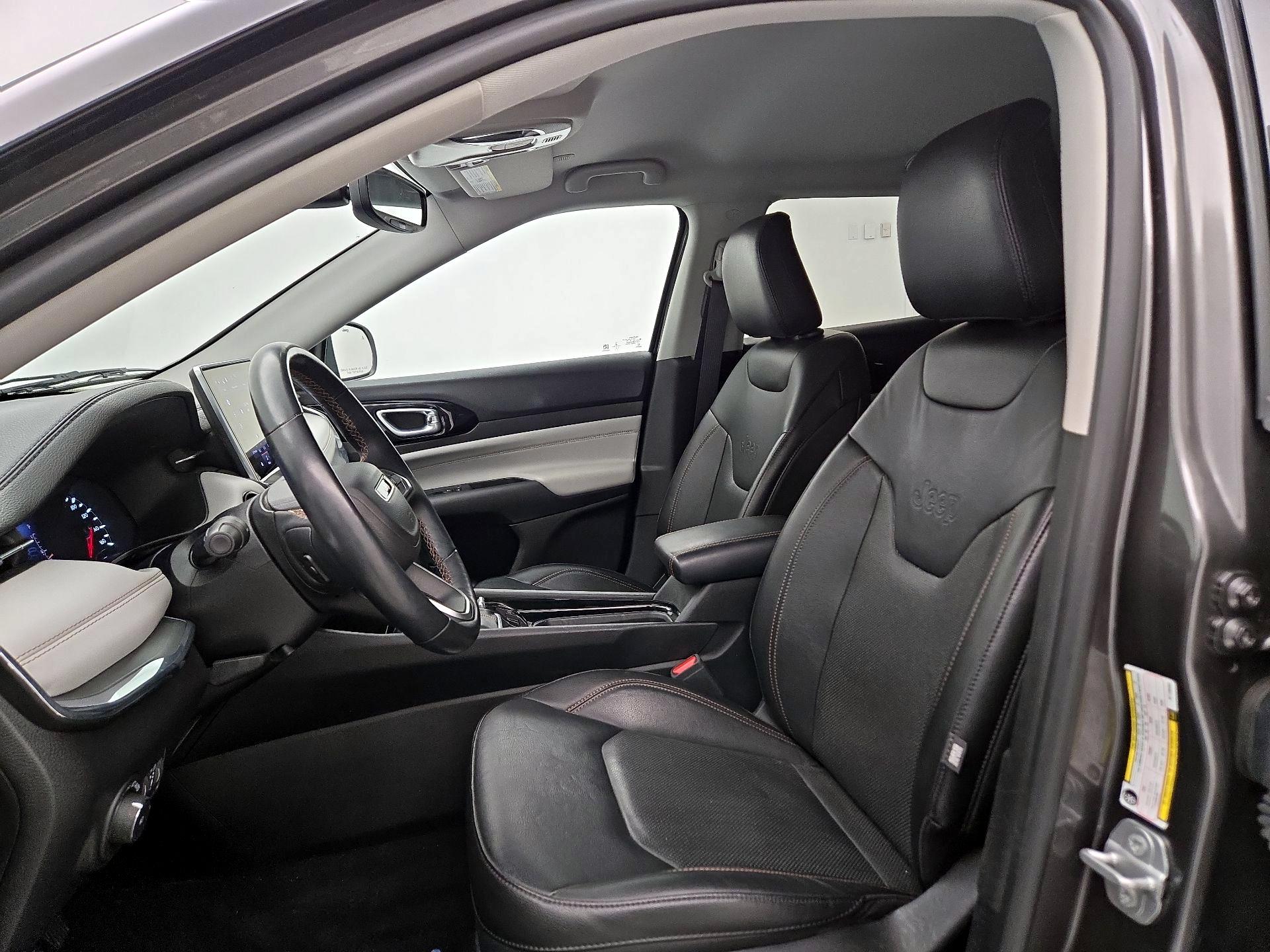 Thumbnail: 2022 Jeep Compass - 11