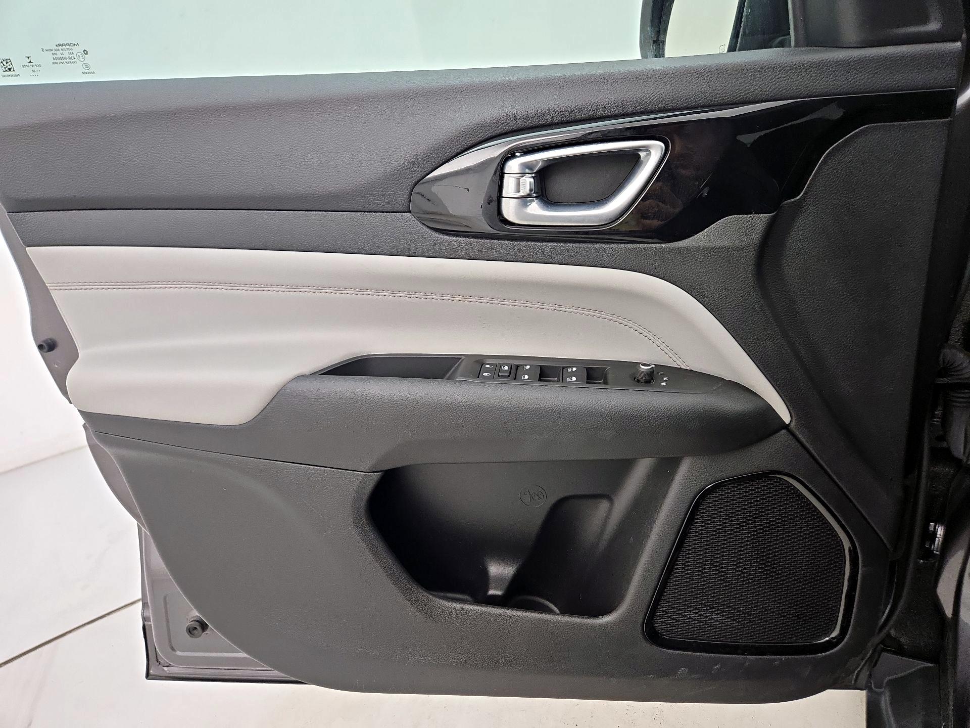 Thumbnail: 2022 Jeep Compass - 12