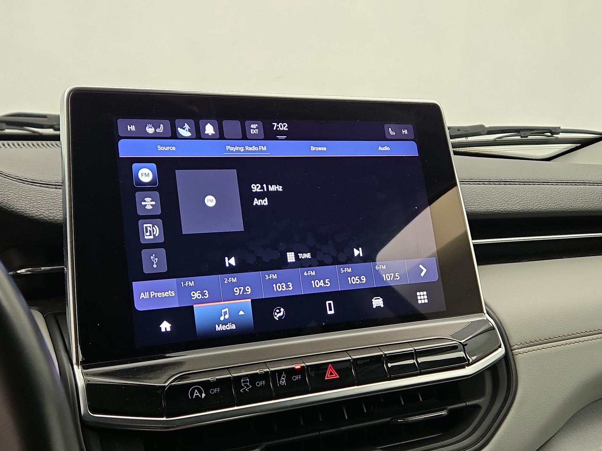 Thumbnail: 2022 Jeep Compass - 15