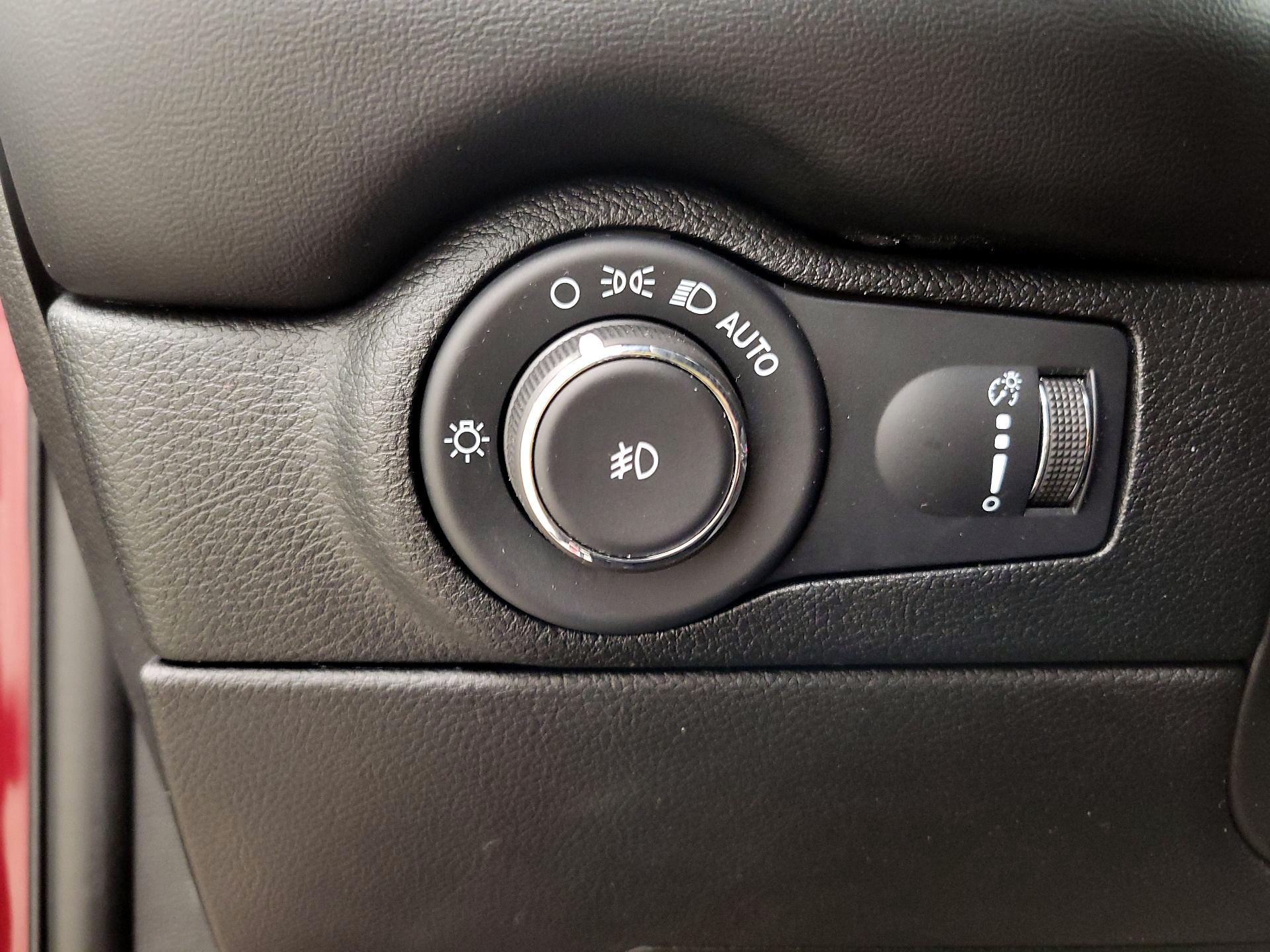 Thumbnail: 2022 Dodge Durango - 13