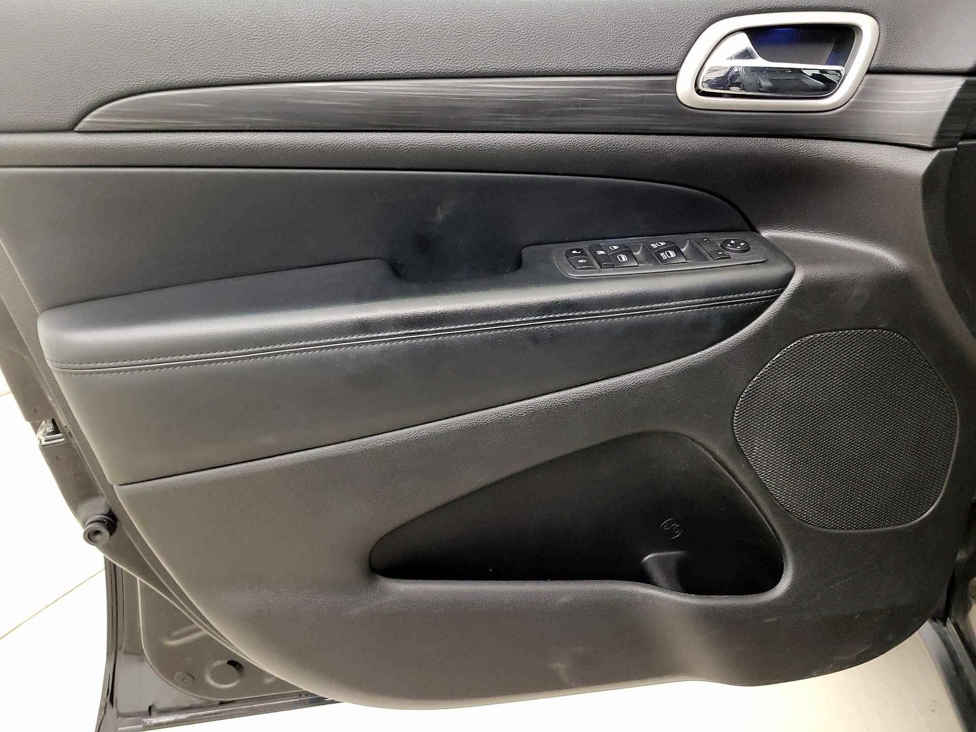 Thumbnail: 2021 Jeep Grand Cherokee - 12