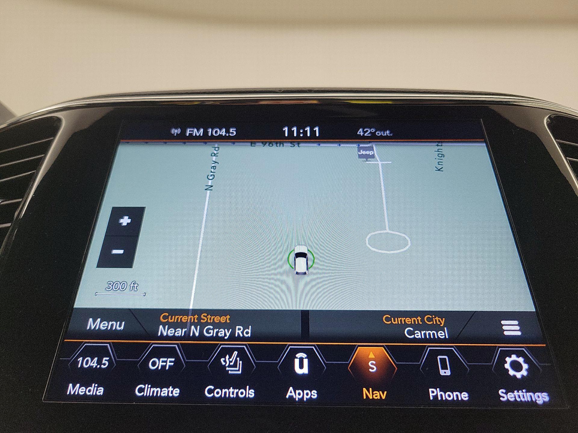 Thumbnail: 2021 Jeep Grand Cherokee - 14